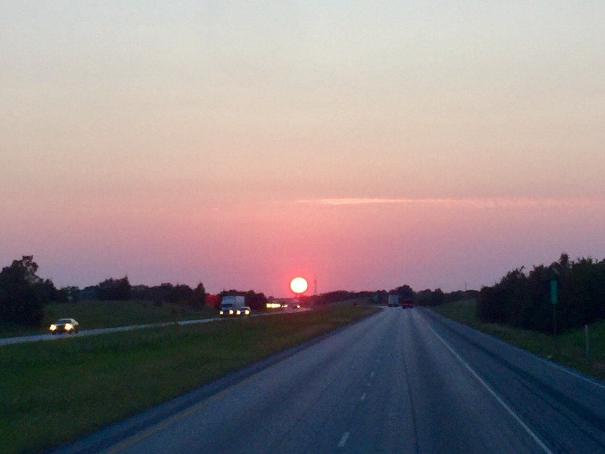 CrumTrans's tweet image. Beautiful sunset today.....