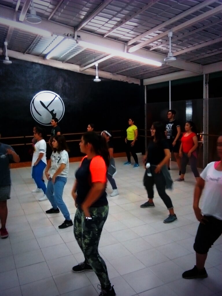 Iniciando clase hiphop #befreesh  #beatsparatodos