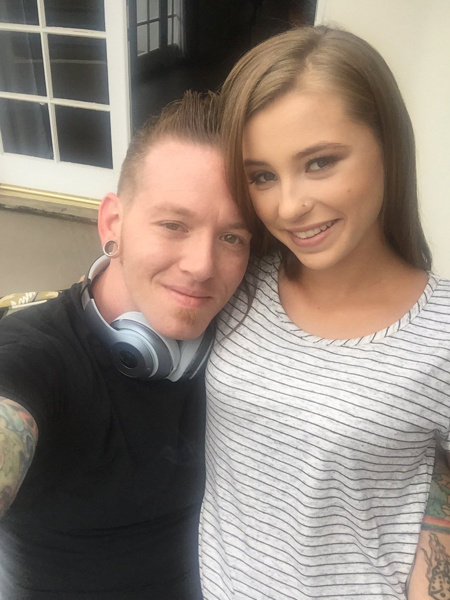 Johnny Goodluck🍀 on X: Ima #lucky #ginger #today I get @xCarolinaSweets  and @lilyrader all to myself! Thx to my fave #squad @TheBreeMills and  @badboycraven t.cojy6mym1MBz  X