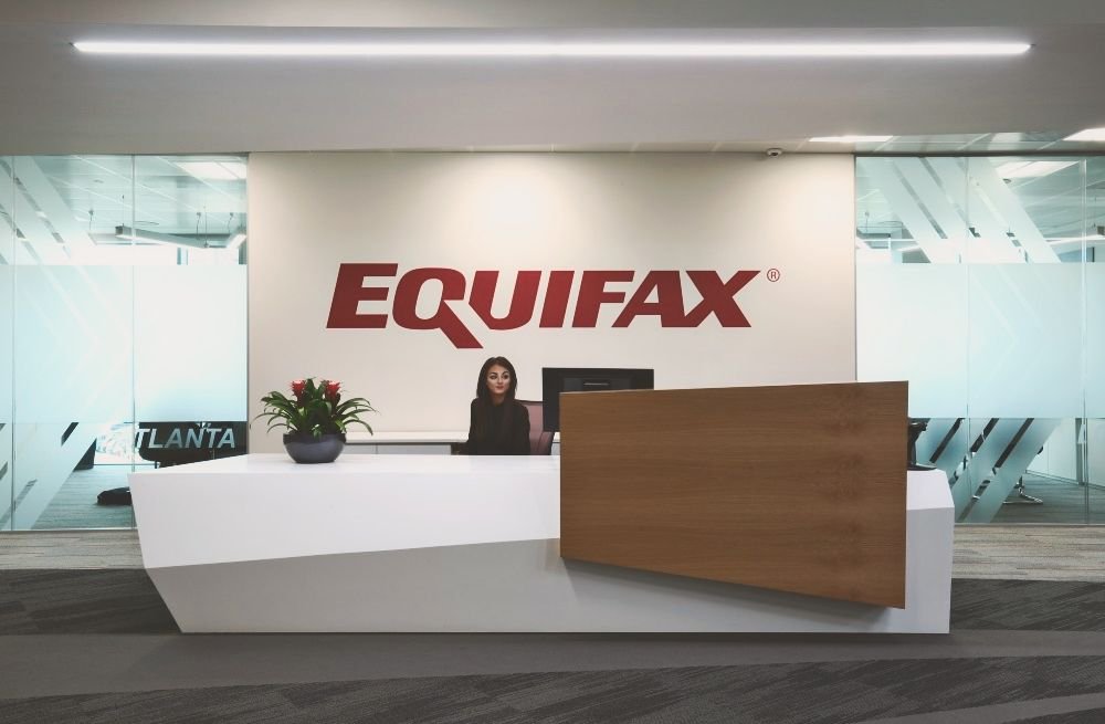 teamcymru's tweet photo. Equifax breach apparently happened because of *NINE* weeks of 'missed patches' (Apache Struts CVE-2017-5638): nine? https://t.co/WL2TVRDHfC https://t.co/FukufiKnws