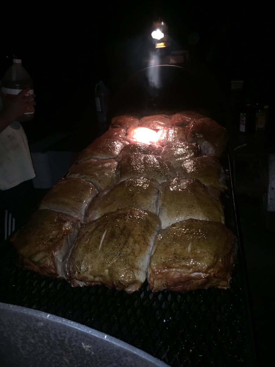 SlingsUnlimited's tweet photo. Mmmm, smell that? It's 20+ Boston Butts being smoked for some of our customers tomorrow. Should be done just in time for lunch. #gotbbq https://t.co/C5pP5We2uP