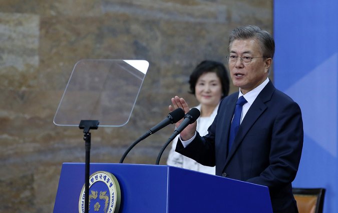 Why Moon Jae-in may be right to stop the redeployment of nuclear weapons in South Korea #nk #northkoreamissile jejuweekly.com/news/articleVi…