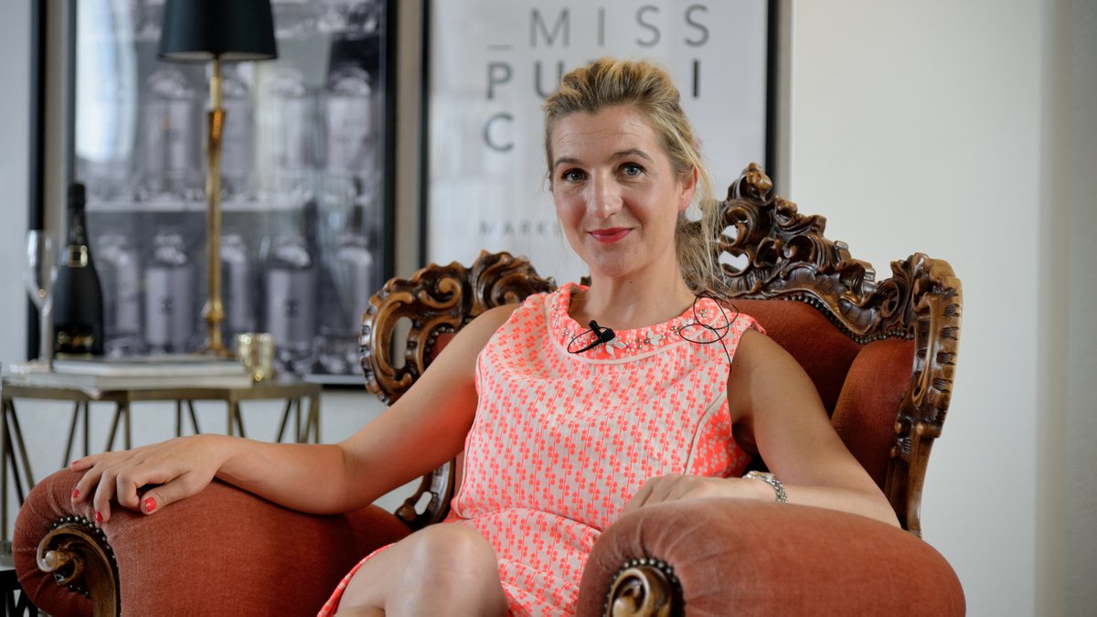 De omzet van zakenvrouw Clarissa Sarah Slingerland (MissPublicity) steeg de afgelopen 5 jaar met 12% per jaar #WvdO
bit.ly/2vReRBI