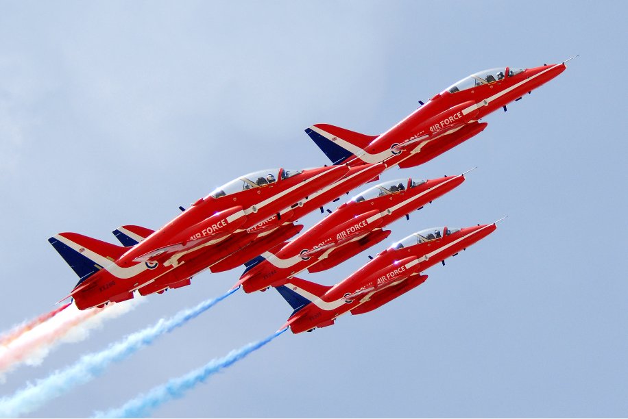YachtingCannes's tweet photo. Don’t miss the flypast of the RAF RED ARROWS at exactly 10 am today! 
#eyesinthesky #sunseekerinternational #greatevent #uniqueevent https://t.co/PXBLOKNPOI