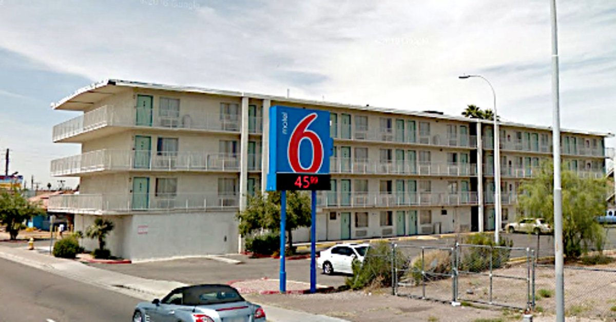 HuffPost's tweet image. Motel 6 admits Arizona locations were reporting guests to ICE without management approval huffp.st/phKckfM