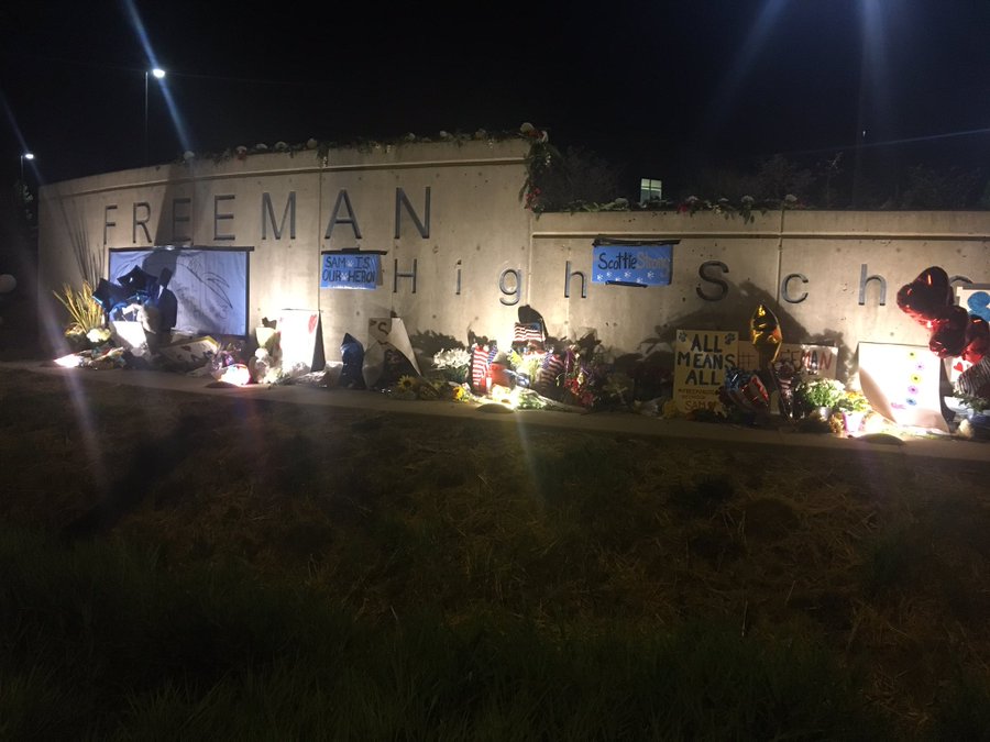 Freeman Community Stays Strong For 3 Surviving Victims Of School Shooting Krem Com