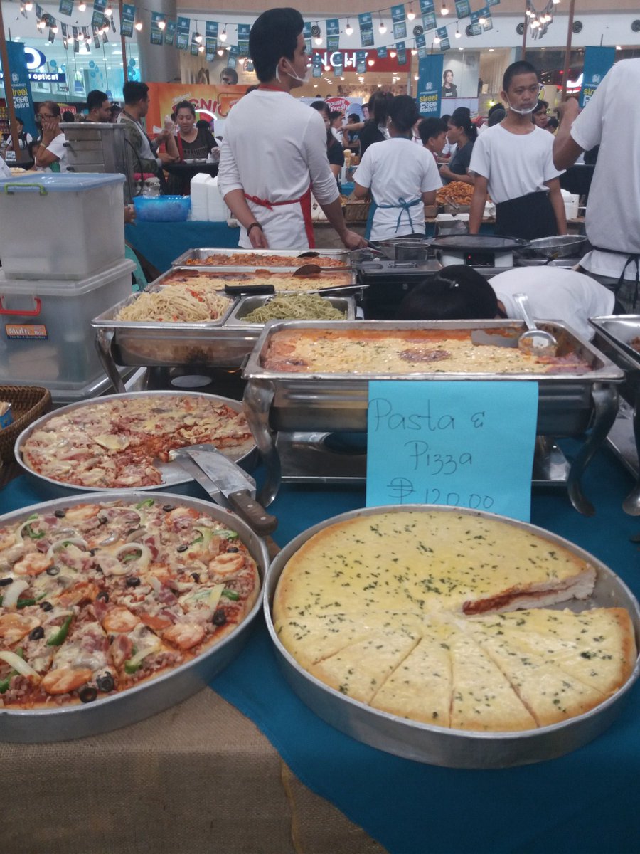 justlilygrace's tweet image. #smstreetfood #smhypermarket