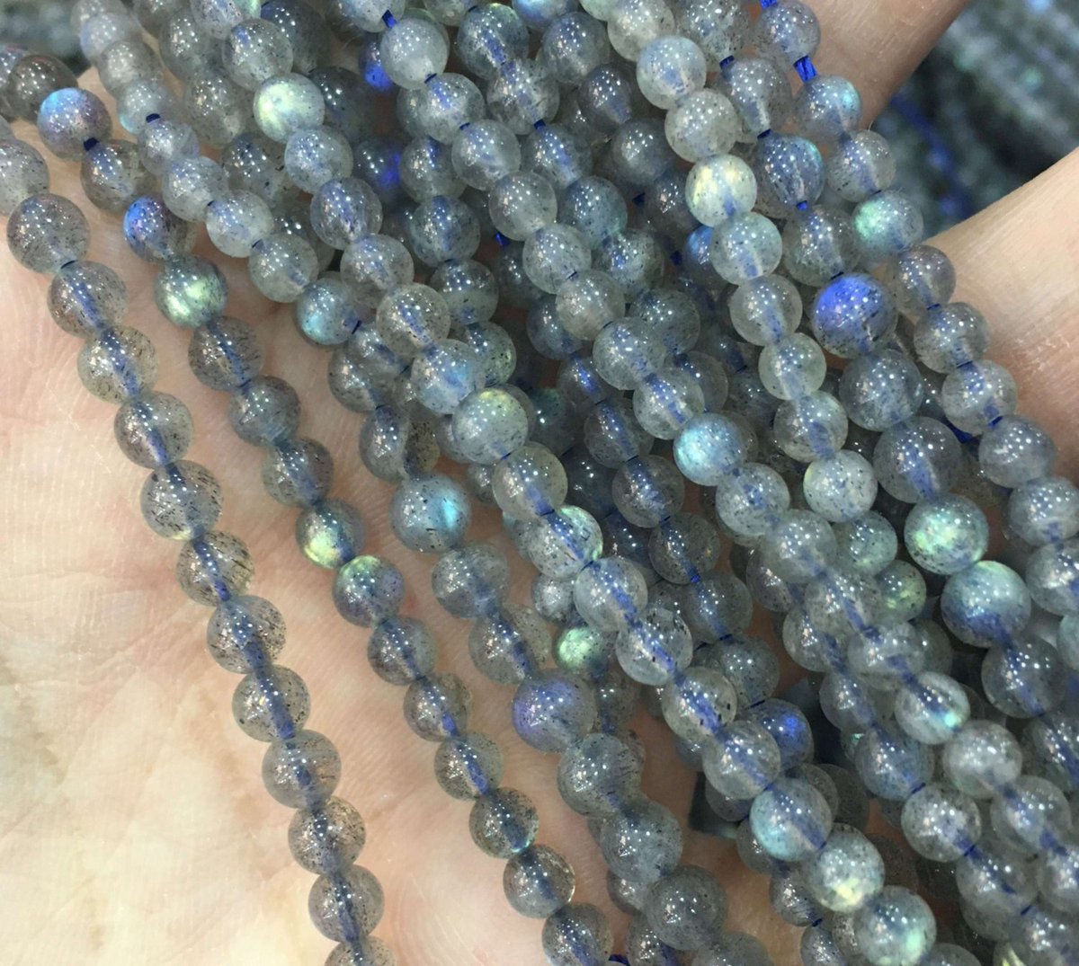 bsavailable's tweet image. 4mm natural Labradorite Round Gemstone Loose Bead 15inch tuppu.net/cd56add2 #Etsy #Freesize