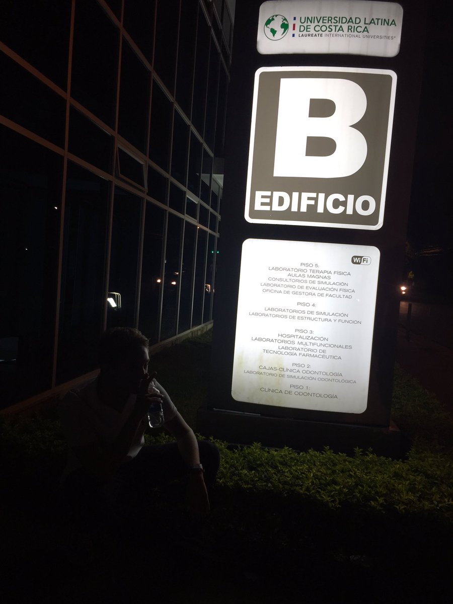 carloa65's tweet photo. Lo mejor de la noche fue mi tiempo de calidad con @daniels81350464 #EdificioB https://t.co/AjnUDXZdCI