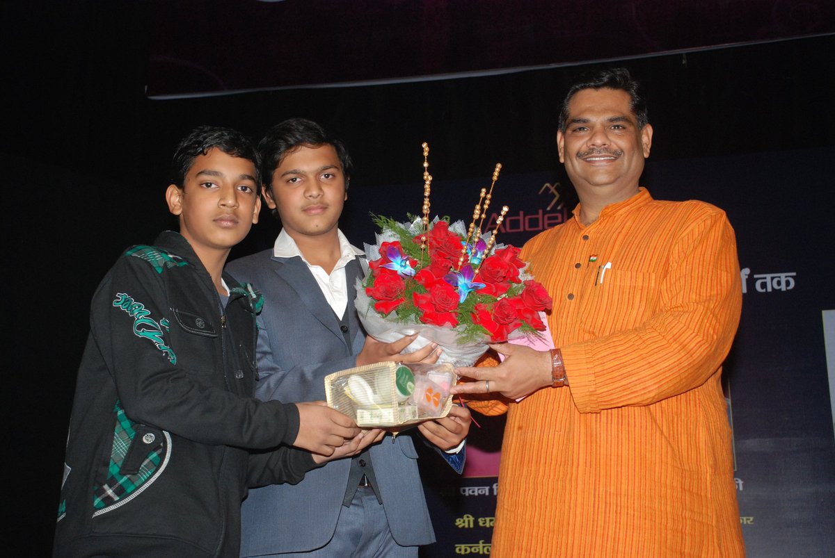 Prateek Aggarwal tweet media