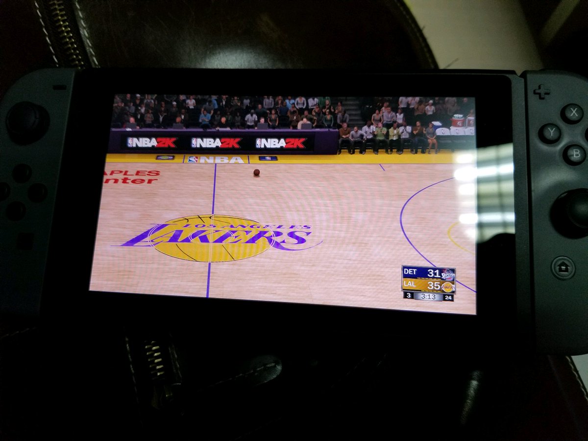 ken5457ken's tweet photo. BUG!!!😂😂😂
NBA2K18 on nintendo switch!!!

@Ronnie2K https://t.co/WrRMTNRL6Z