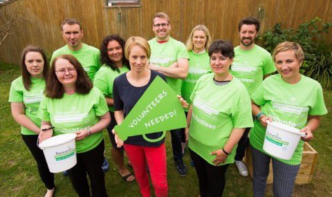 Donalhannigan's tweet photo. Turning streets green for @Barnardos_IRL collection day. Fab volunteers @DellIreland @DellEMCUKI supporting.#supportbarnardos #Iwork4Dell 👍👍 https://t.co/bLGOrG7klp