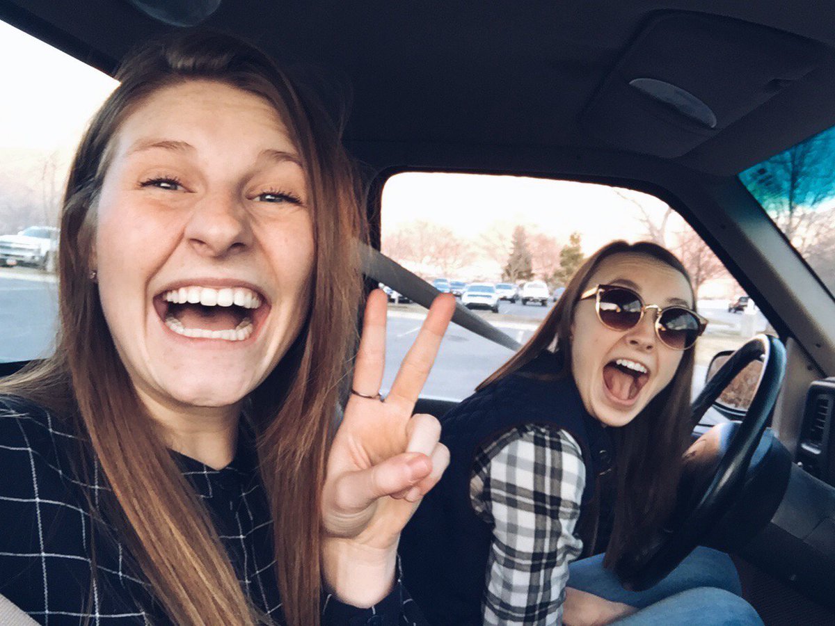 brihaderlie's tweet image. 19 years of em simps and I am not complaining one bit. HAPPY BIRTHDAY BEST VEST FRIEND