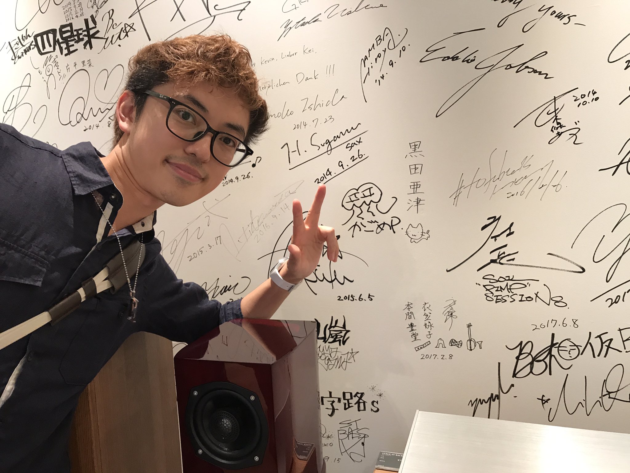 Tascam ティアック株式会社 Pa Twitter ボカロ曲 ワンダホー ニッポン の作曲や 脳症炸裂ガール のマスタリングなど幅広く活躍されている かごめpさんがギブソンショールームに遊びに来てくれました かごめpさんは普段の作曲でsonarを