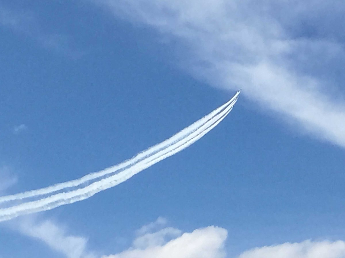 ムラウチドットコム 公式 ビッグサマーセール 開催中 東京 八王子にブルーインパルスが飛来 リハーサル らしいです 撮影は当店の社長村内伸弘 明日が本番 八王子市政100周年を記念した展示飛行が行われる予定です ブルーインパルス