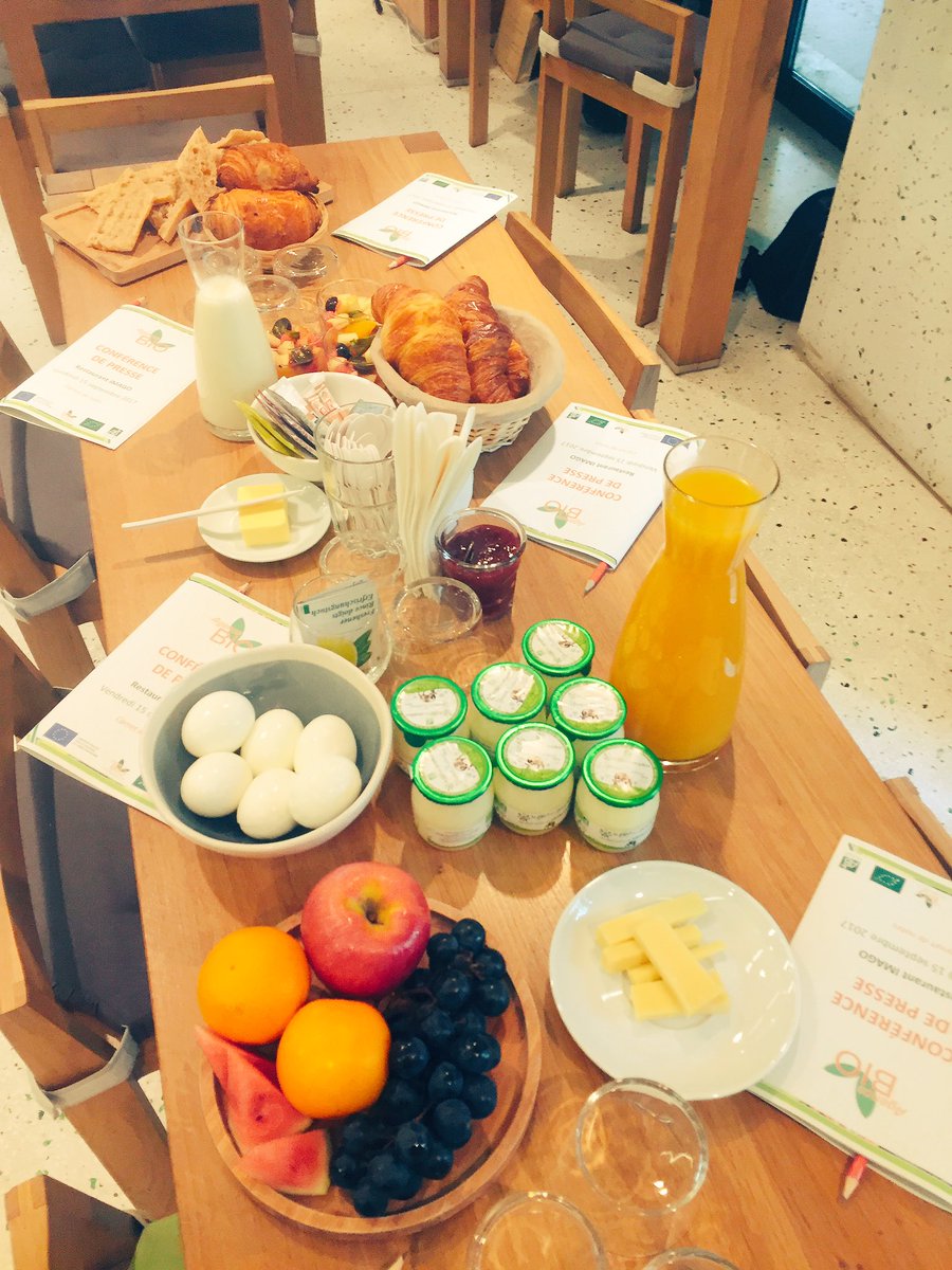 ImagoResto's tweet photo. Préparation de la conférence de presse de l'Agence Bio ce matin. Merci à @AdocomRP pour votre confiance 😊 https://t.co/ihd6rKmtOL