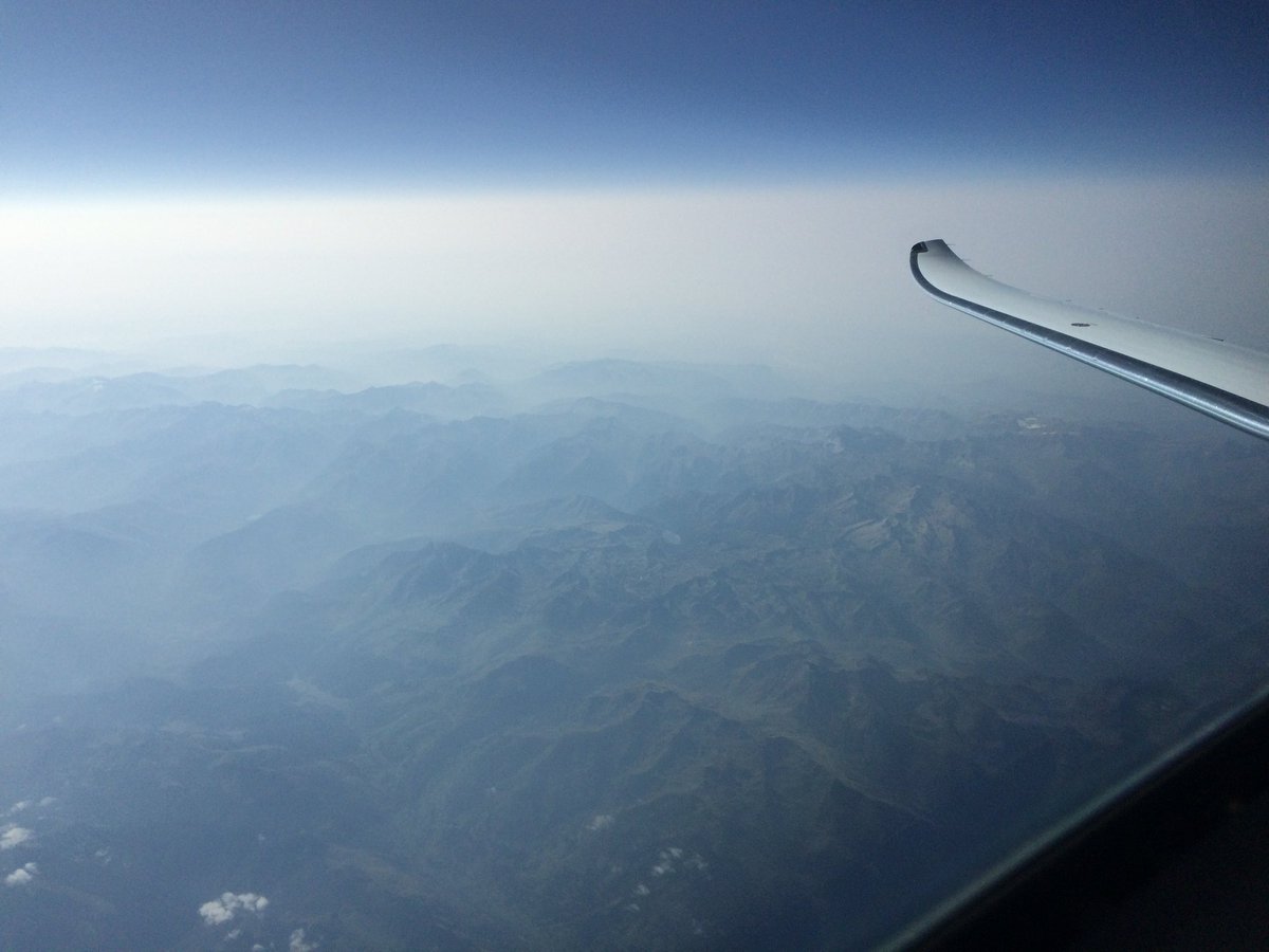 RateMyCRM's tweet photo. Good morning Twitter :) Have a great weekend, all of you :) #WingtipFriday #Pyrenees #Latitude https://t.co/t3VCJf6COV