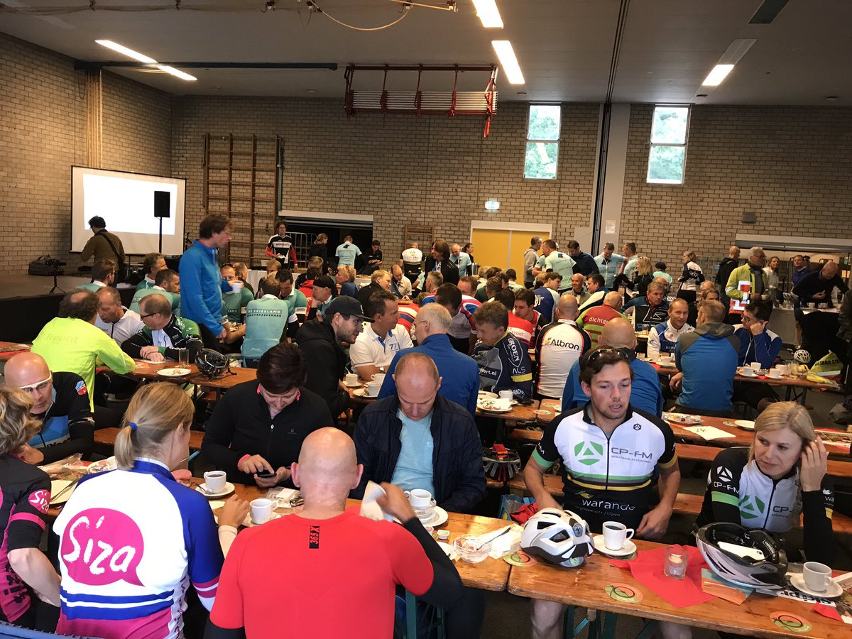 design4care's tweet photo. Vandaag de @skipr fiets-event bij @siza . Ploegentijdrit , klimmen en 95km fietsen. Wie doen mee van @Abrona ? https://t.co/8e1ZlKs3dR