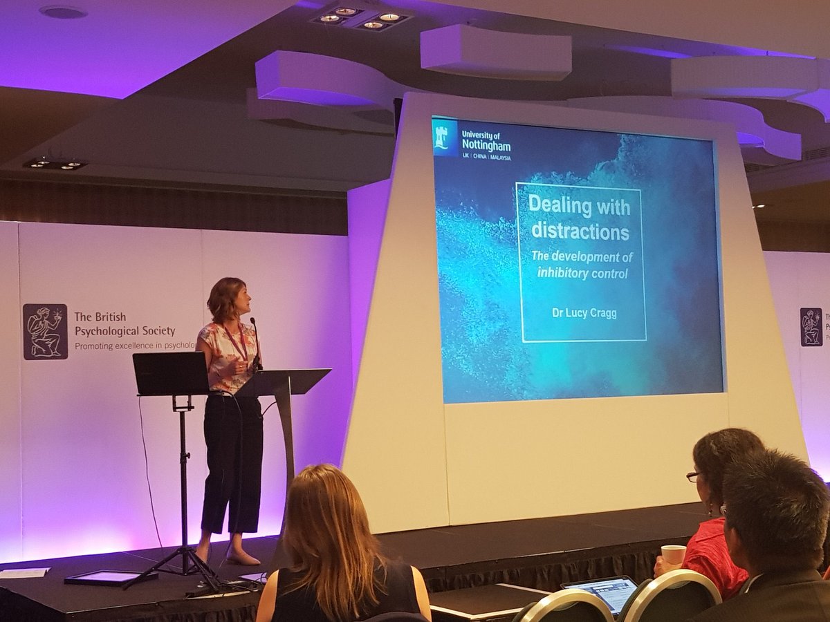 BPSDevSection's tweet image. Margaret Donaldson Award winner @lucycragg presents her research on the dev of inhibitory control! Congratulations !! #dev2017