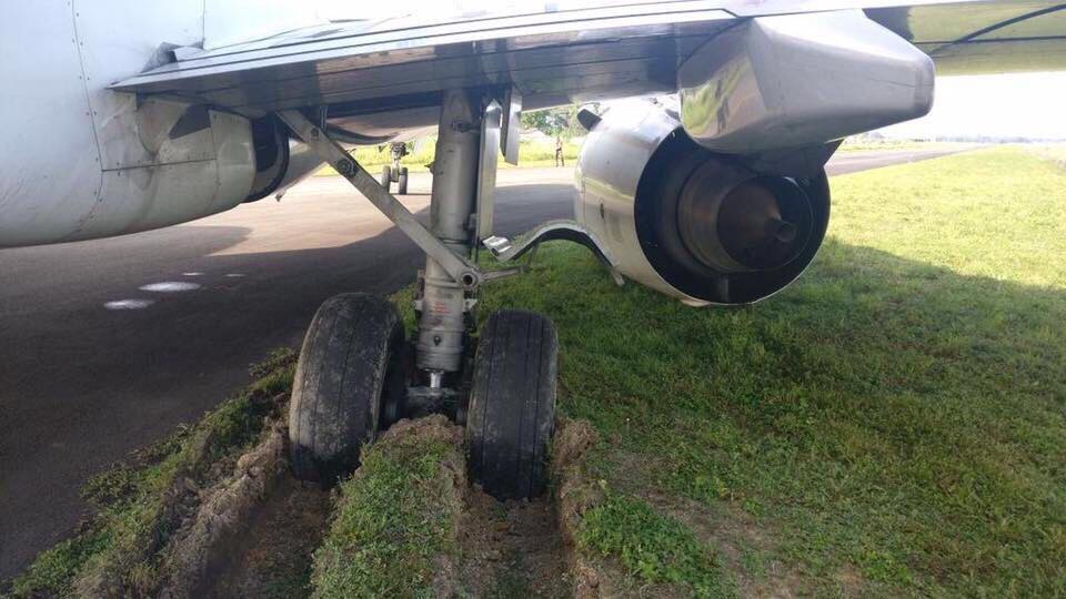 planefanside's tweet image. Jet Airways Boeing 737 suffered 'taxiway excursion'