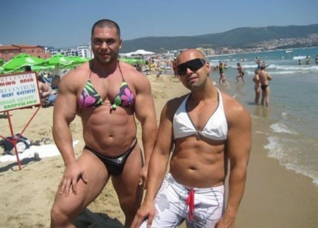 victoriya_club's tweet photo. Strong girls! 💪😆💋
#tough_guys #sport #body_builder #brassiere https://t.co/FhT2esVJow