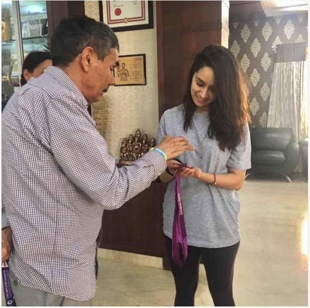 PuneTimesOnline's tweet photo. Here's how @ShraddhaKapoor was pampered by @NSaina's family! See pics https://t.co/J4BQnJdUdK
