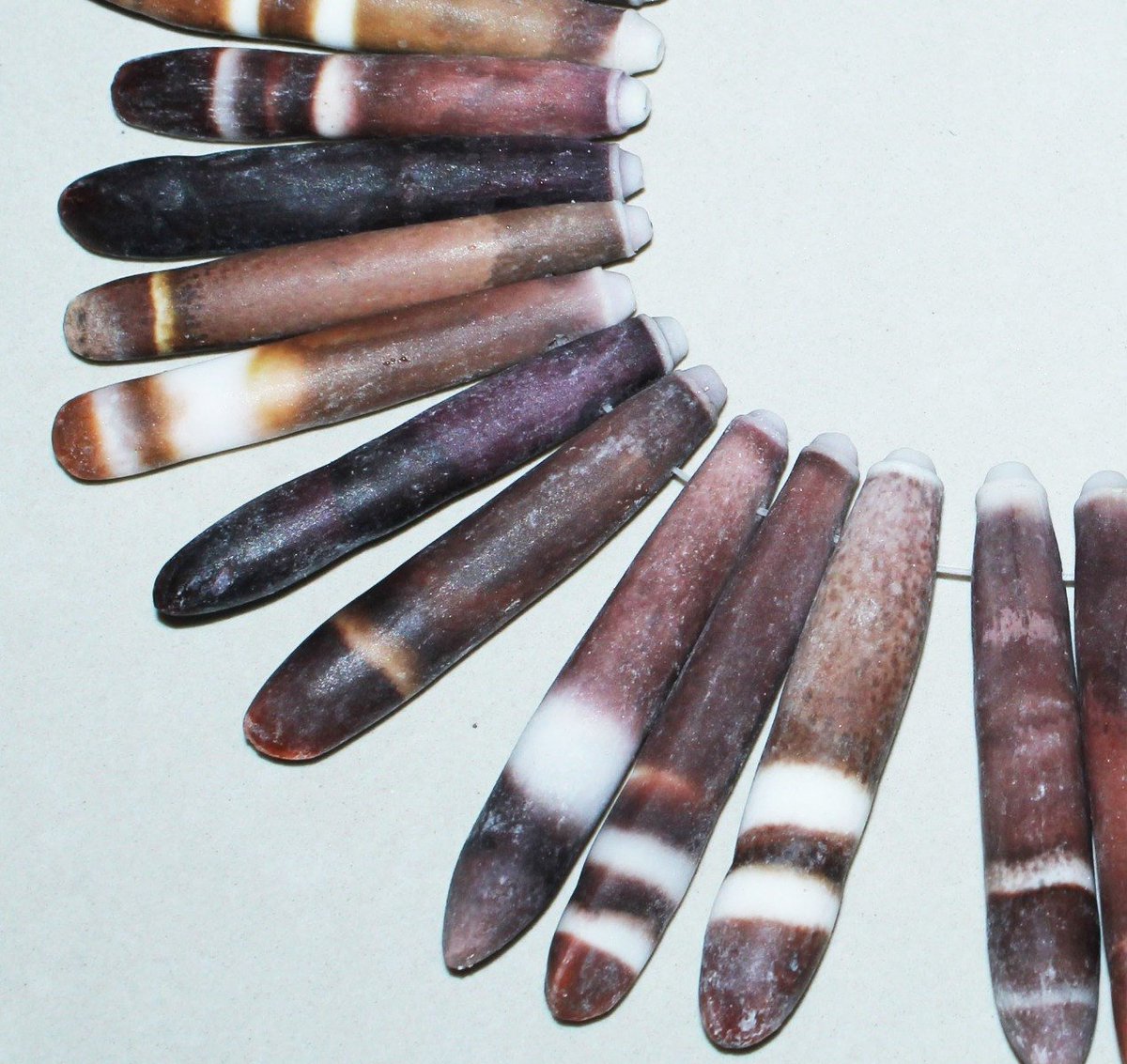 bsavailable's tweet image. Freesize 70-80mm Natural Sea Urchin Tooth Spikes Pendant Beads 4pc tuppu.net/12552110 #Etsy #Natural