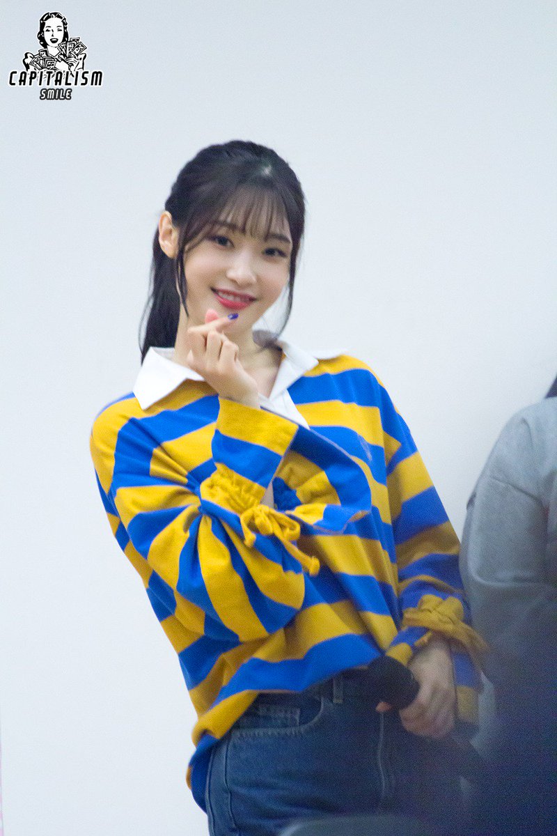 CapitalismSmile's tweet photo. #다이아 #정채연 #170914서경대 #얌주년 #2주년 https://t.co/XvxsiB3Uaf
