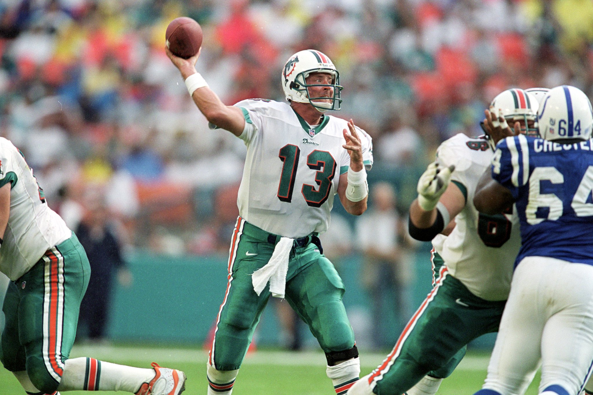 Happy birthday to and Miami Dolphins legend Dan Marino, the quarterback turns 56 today! 