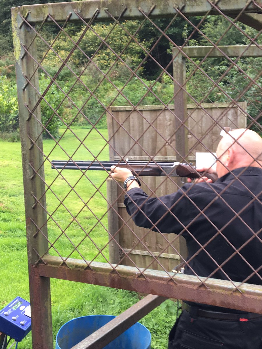 DDLCouriers's tweet photo. 'The DDL pheasant pluckers' are ready to shoot! @stwater @WaterAidUK https://t.co/vJWASRXKp8