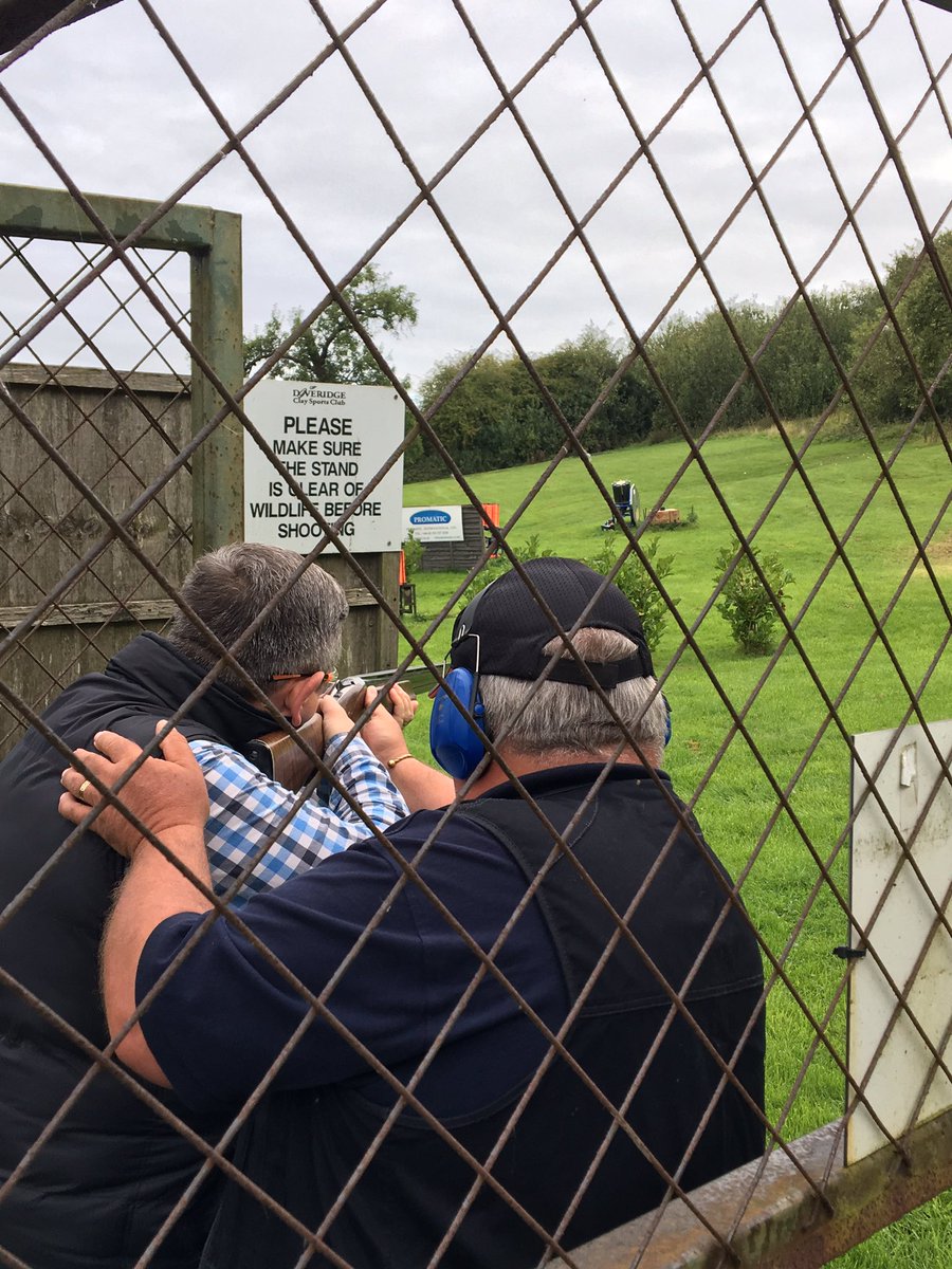 DDLCouriers's tweet photo. 'The DDL pheasant pluckers' are ready to shoot! @stwater @WaterAidUK https://t.co/vJWASRXKp8