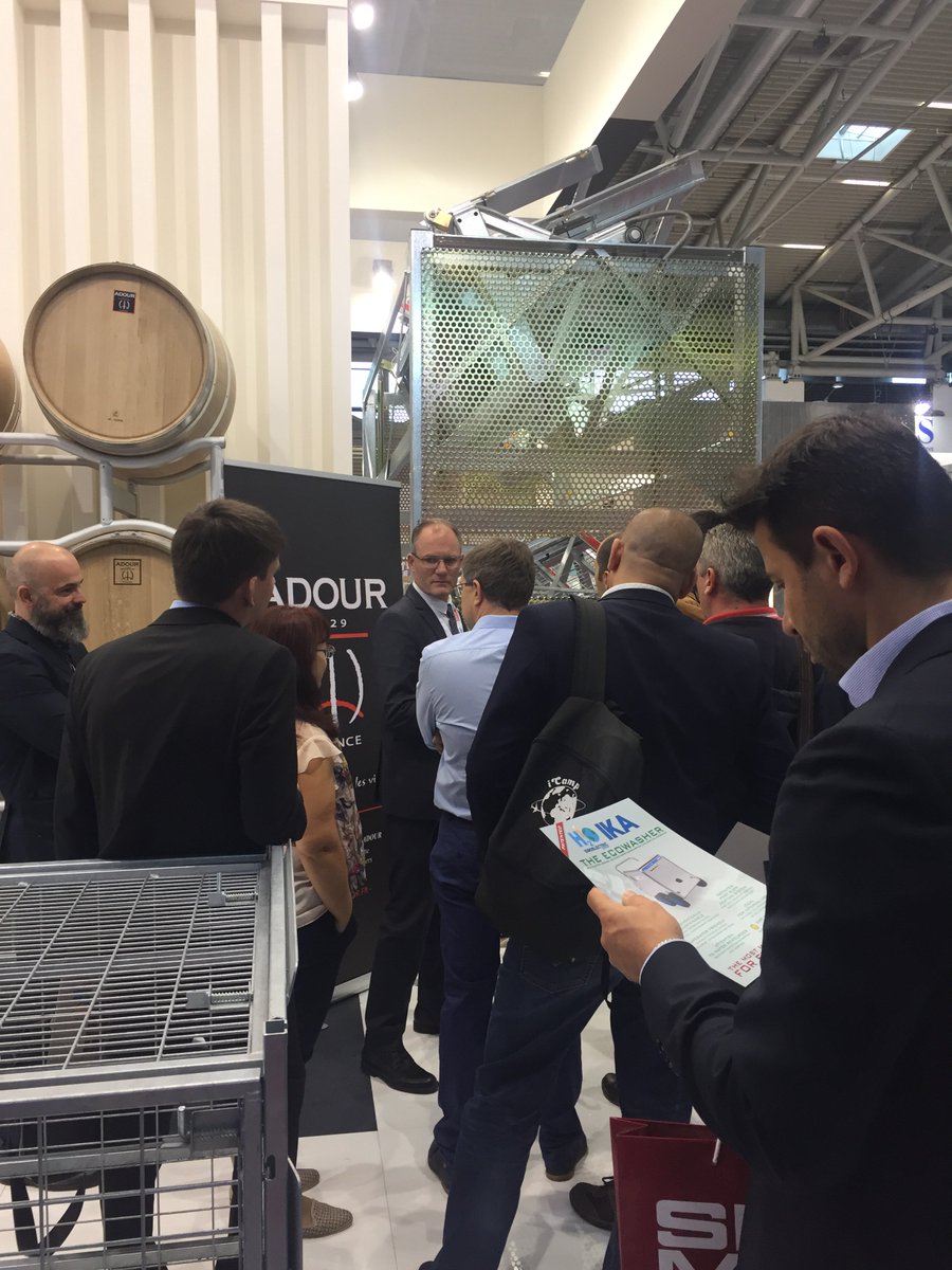 C'è traffico oggi allo stand 217 - Hall C2 del #Drinktec! A lavorare con passione, si ottengono grandi soffisfazioni! #remuage #bottistop