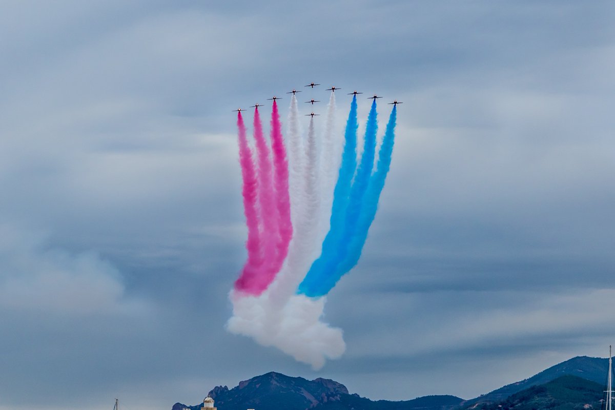 Slpcannes's tweet photo. la @RoyalAirForce de passage a @villecannes pour le #40Th du @YachtingCannes @CannesPalais @CannesIsYours cc @davidlisnard @VisitCotedazur https://t.co/U4j7nfI0on