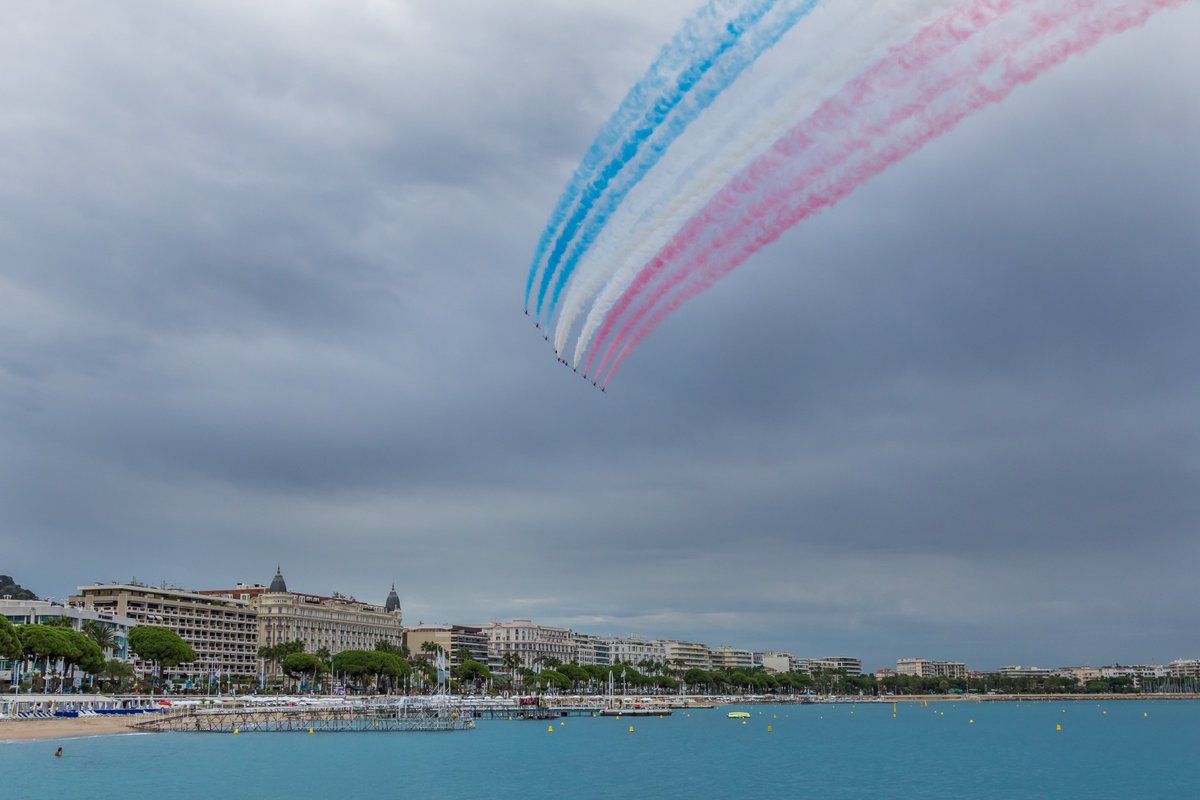 Slpcannes's tweet photo. la @RoyalAirForce de passage a @villecannes pour le #40Th du @YachtingCannes @CannesPalais @CannesIsYours cc @davidlisnard @VisitCotedazur https://t.co/U4j7nfI0on