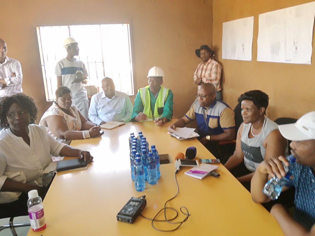 GP_DHS's tweet photo. MEC @PaulMashatile says he will speak with main contractor to employ more local people after #projectvisits https://t.co/h7htM82ZYu