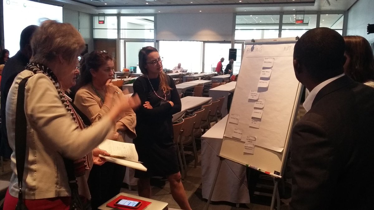 EvidSynthTeam's tweet image. Lively discussion on useful terms for an #ageing #searchfilter @CochraneAgeing #GESummit17