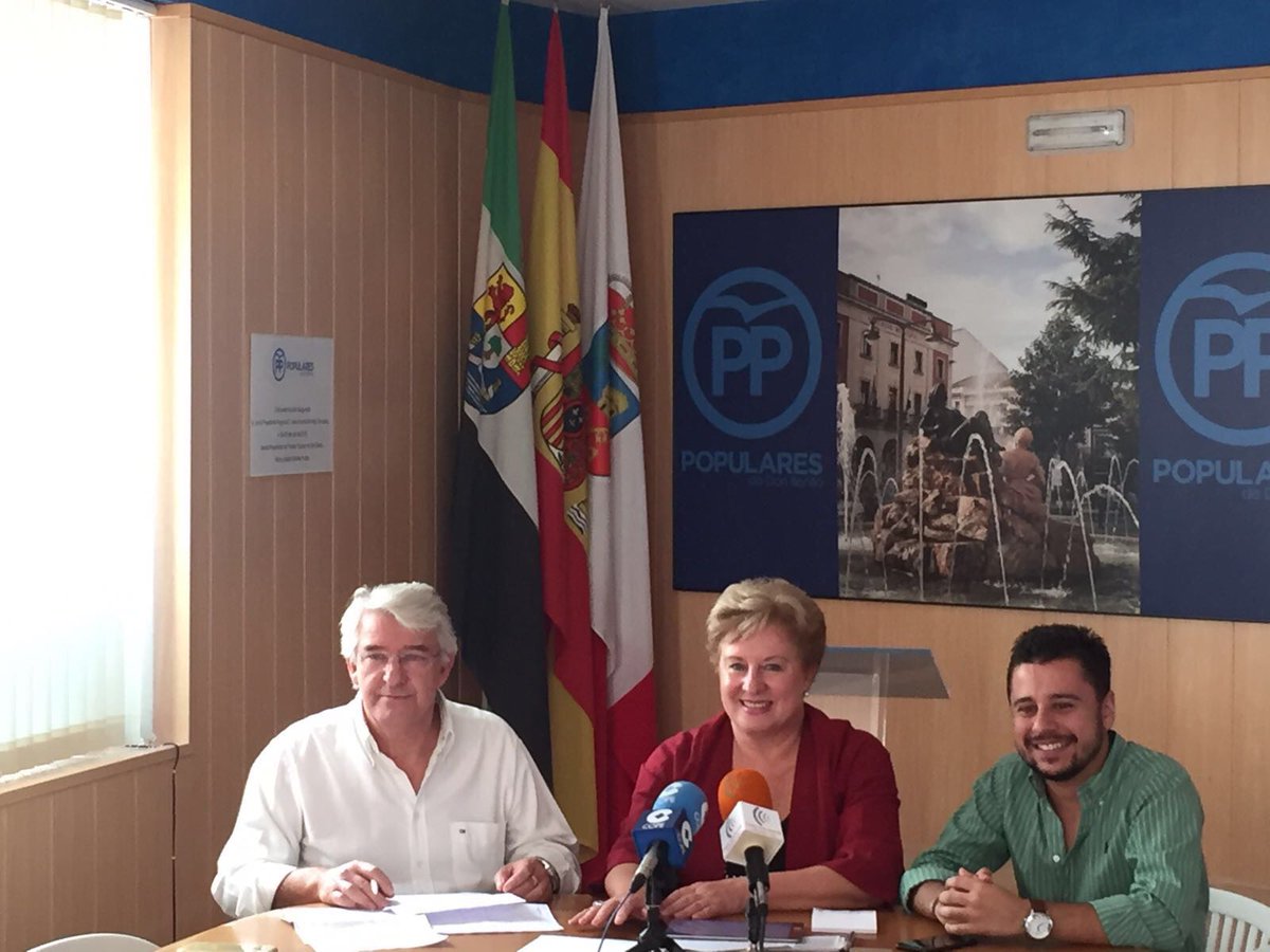 PP_Badajoz's tweet photo. .@PP_DonBenito lamenta el bajo contenido, la improvisación y desorganización de la Feria de este año https://t.co/FrusZ2839N https://t.co/rYMuvzNoN1