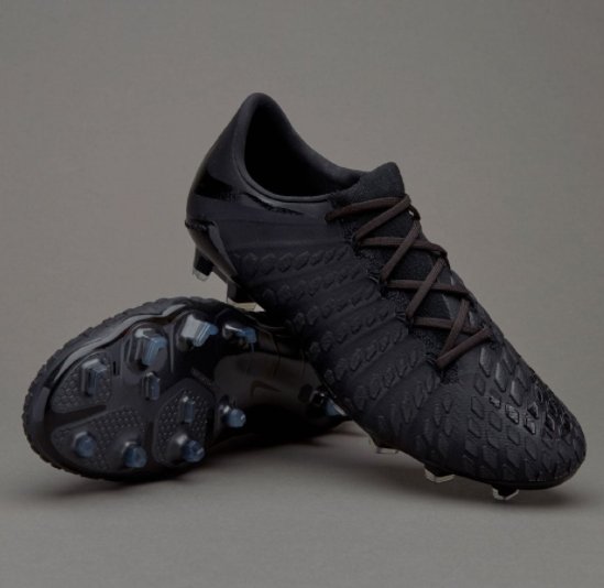 TheSportsman's tweet photo. 🔁  and Follow to win these Nike Hypervenom Phantom III boots… https://t.co/VyEzPZgBT4