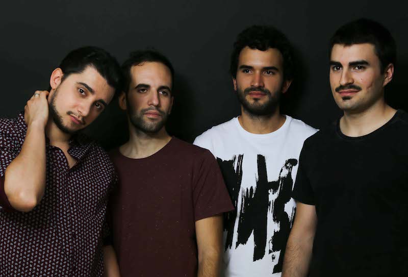NOTICIAS: <a href="/AdiosNicoleBand/">Adiós Nicole</a> estrena su nuevo EP, 'El Momento Presente'👉🏻bit.ly/adiosnicolemom… #ElBackstageMag