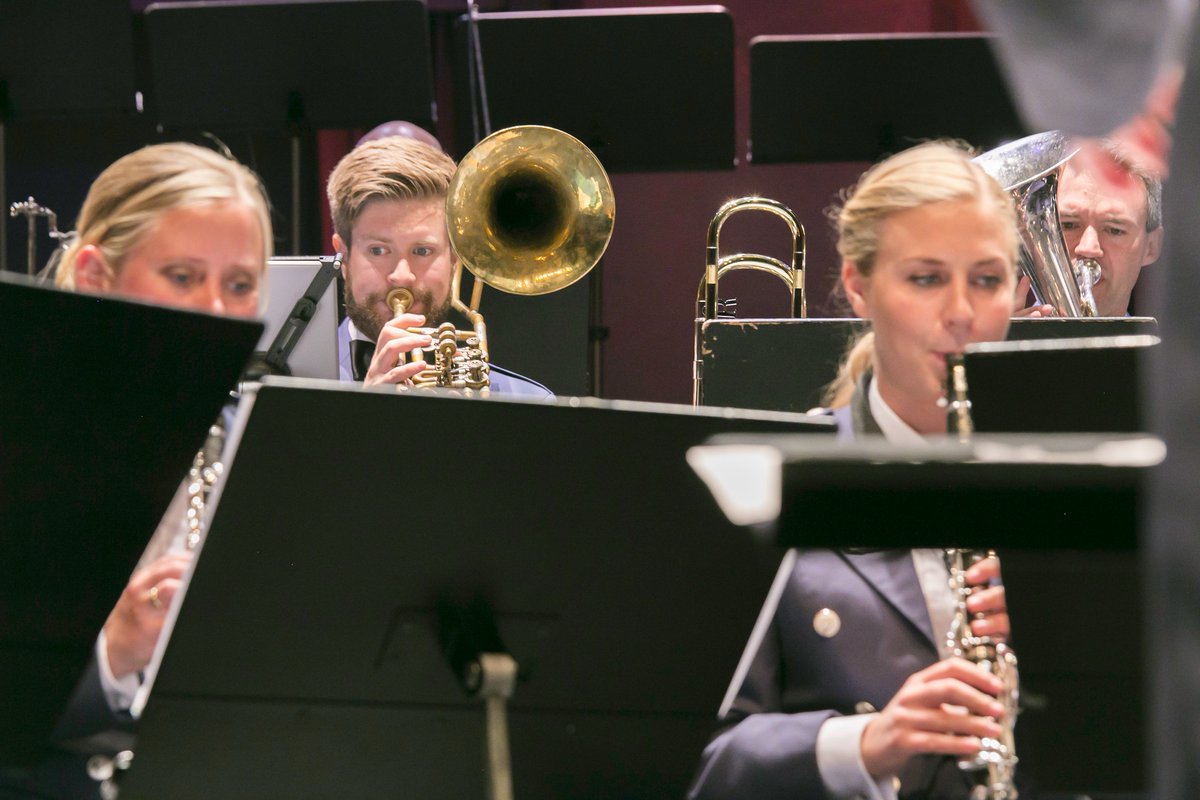 CDen Norge mitt Norge ble sluppet på gårsdagens konsert. <a href="/Luftkorpset/">LuftforsvaretsMusikk</a> og Christiania mannskor løfter fram gamle perler!