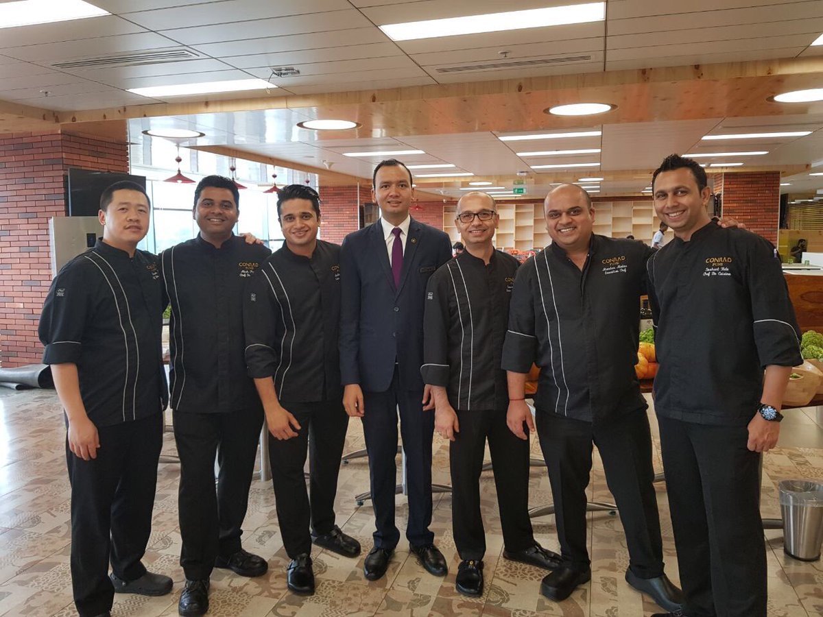 The men behind the scenes getting ready for a fantastic #zsconradcookoff ! #globalsalesweek #conradpune #Hilton #stayinspired