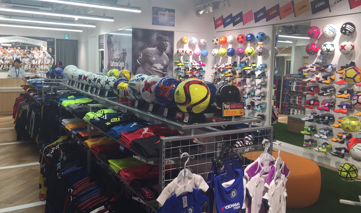 サッカースパイク Kohei Sblog サッカーショップkamo 原宿店 地下1階がキッズ ジュニア専用コーナーにリニューアル アディダス クラフトマンセンターは 変わらず地下1階の奥にあって普通に営業中 サッカースパイク Kohei Sblog サッカーショップkamo 原宿店 地下1階がキッズ ジュニア専用コーナーにリニューアル アディダス クラフトマンセンターは 変わらず地下1階の奥にあって普通に営業中