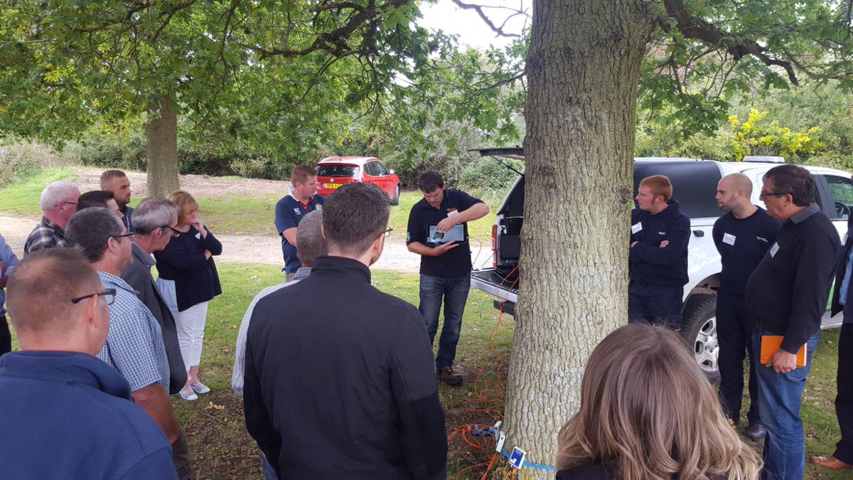 GCDesignGC's tweet image. Alan Richardson demonstrating the use of the Picus 2 at the #GCEnviroAwarenessDay