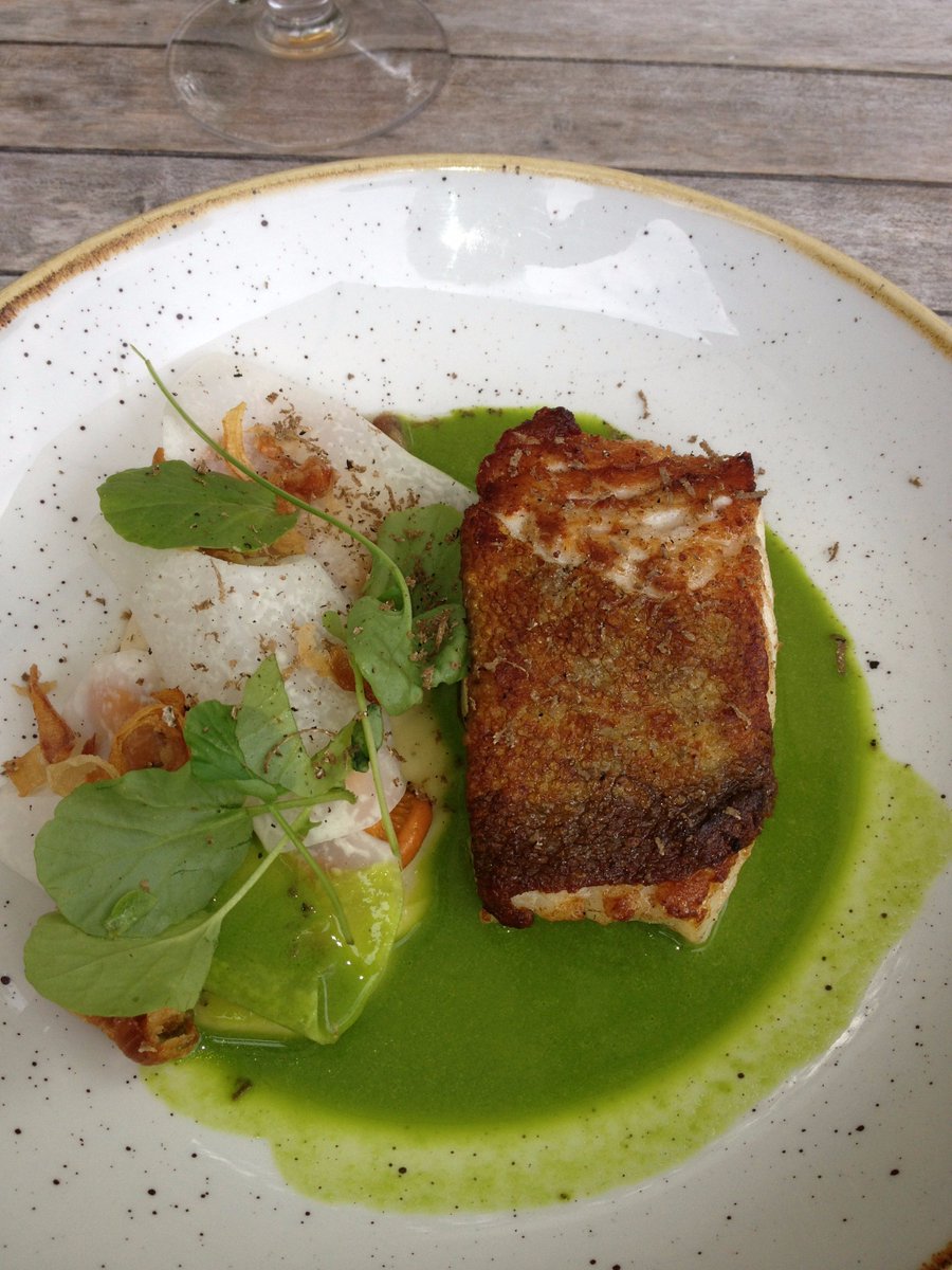 <a href="/NorthfieldsAve/">Love Northfields</a> <a href="/New2Northfields/">Northfields 💥Pop💥</a> @nowthisnews #Ealing