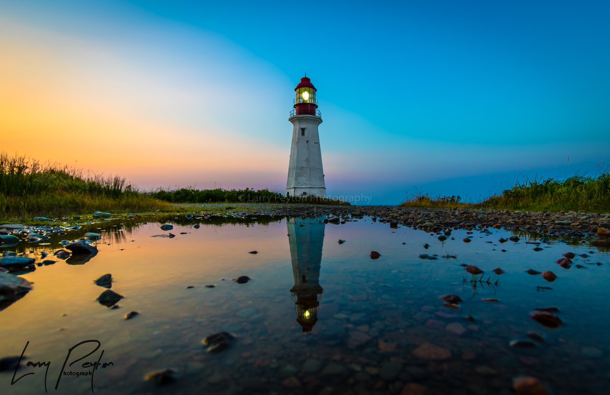 Last night's #sunset at Low Point Lighthouse, New Victoria, Cape Breton. <a href="/globalhalifax/">Global Halifax</a> <a href="/nswebcams/">Nova Scotia Webcams 🇨🇦</a> @SeaAndBeScene <a href="/LiquidAssetsNS/">Liquid Assets NS</a> <a href="/NSLPS/">NSLPS.COM</a>