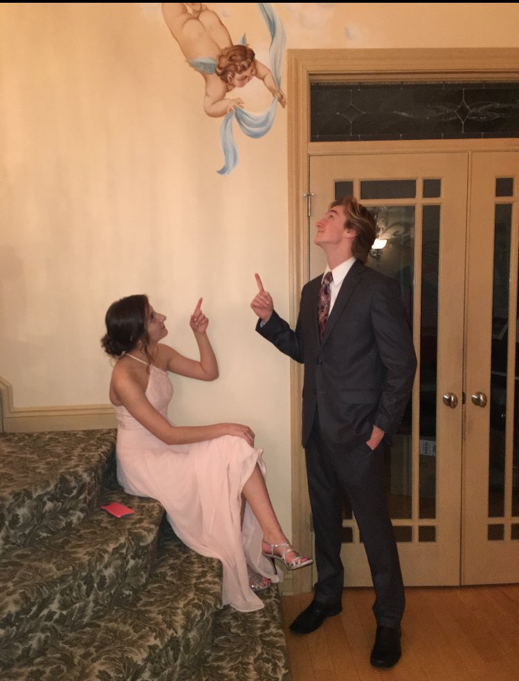 alexis__82's tweet photo. HAPPY BDAY KIDDO!!! (even tho ur technically an adult now) 🎉🎈🎉 ILY can't wait to work together again soon!! #oggrind 😫😫😫 @Austin__P22 https://t.co/0ViSgxe7X3