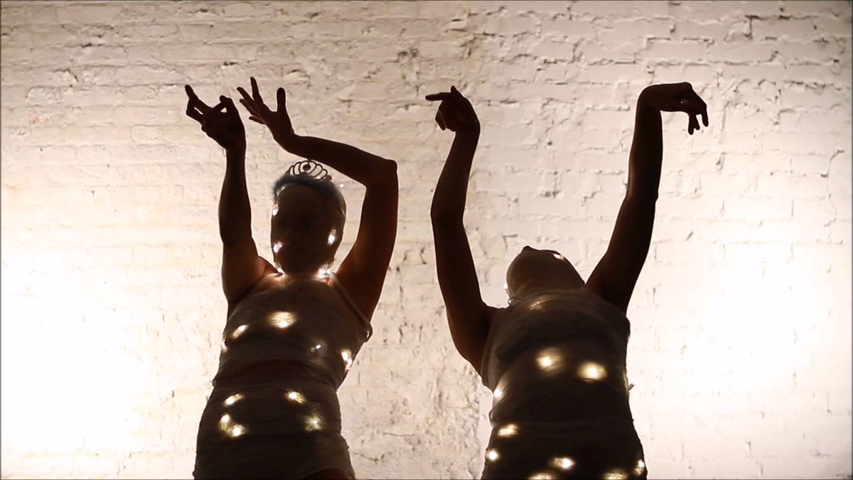 В грядущие выходные ждём вас на лаборатории сайт-специфического  перформанса от коллектива «Айседорино горе» goo.gl/JcHvZF