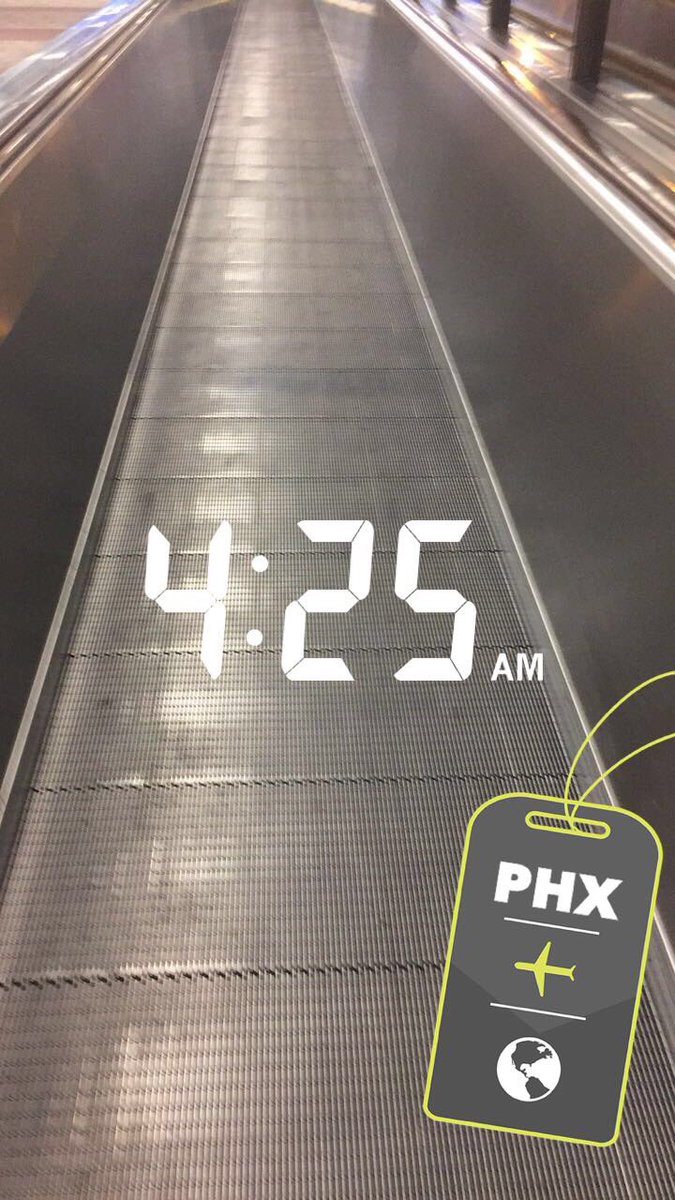 Anname12's tweet image. Here we go! #bloggycon17 ✈️ ☕️