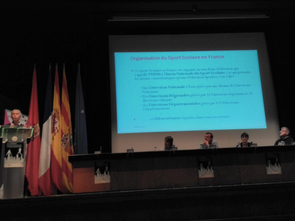 AngelNavarroVic's tweet photo. #efcapas Franck Léclerc: en Francia el deporte escolar lo organizan los docentes de EF. Estructura, importancia, figura árbitro #edufis https://t.co/cXTBVcVFS9