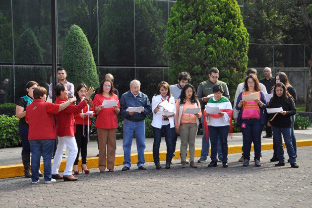 incarural's tweet photo. #VivaMexico #SNICS #SNITT #INCARural Llevamos a cabo una ceremonia cívica por el 207 Aniversario de la #IndependenciadeMéxico https://t.co/NxfGIR9F0x